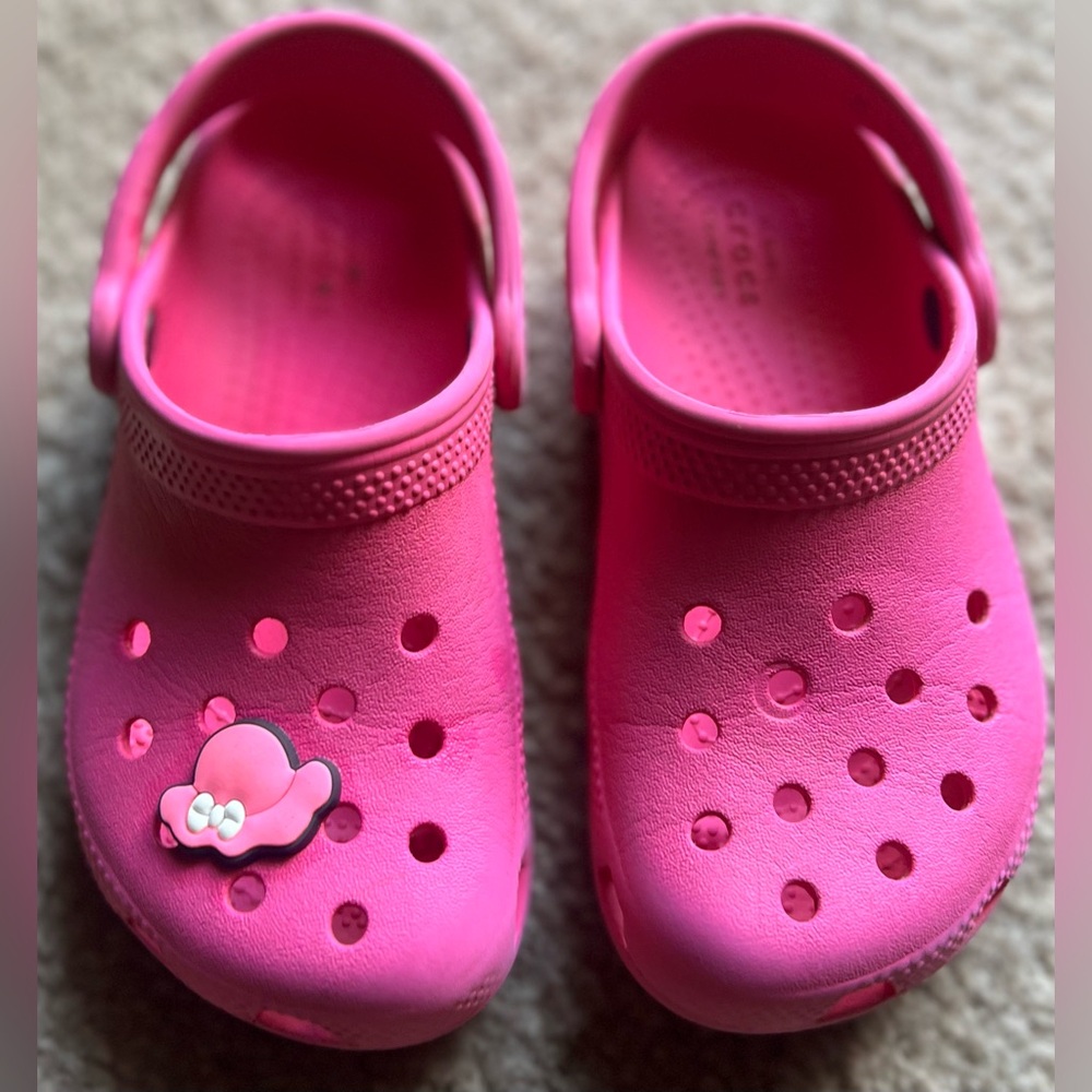 Little Girls Pink Crocs Size 11C